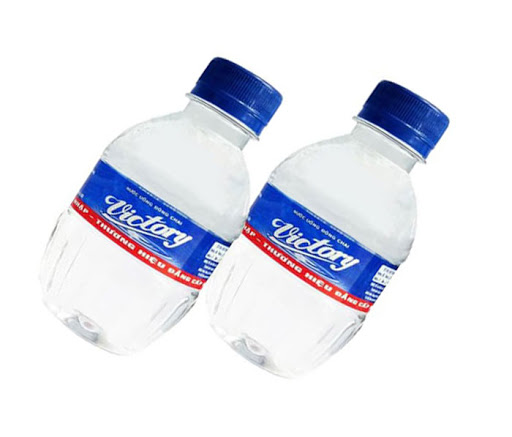 Nước suối chai nhỏ Victory 250ml là thương hiệu mới được nhiều người dùng