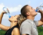 ĐIỀU ĐƠN GIẢN KHI UỐNG NƯỚC CẦN LƯU Ý SẼ GIÚP BẠN THỌ LÂU VÀ LUÔN TRẺ MÃI